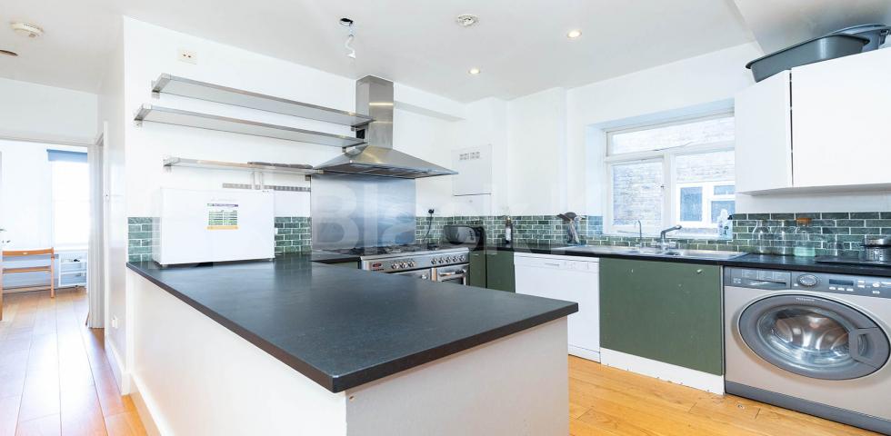 			**RENT INCLUDES COUNCIL TAX**, 3 Bedroom, 1 bath, 1 reception Flat			 Coniston Road, Crouch End